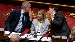 Schermaglie sulla legge elettorale. Chi non vuole il premio? Meloni prova a stanare l’opposizione