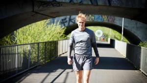 Når man kan bygge de hø­je­ste byg­nin­ger i Dan­mark, så kan man også have lys på byens bed­ste lø­be­ru­ter