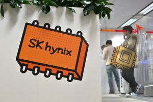 SK Hynix vs Samsung 2026: AI HBM Leader Edges Samsung in Best Stock Buy