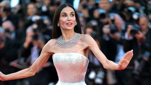 Demi Moore y el canon de la muñeca lobotomizada