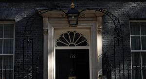 Parlamento Uk: Starmer ha metà dei Labour contro