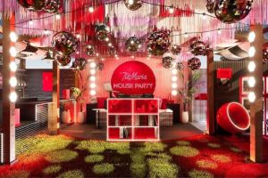 Disaronno channels 1990s clubs for Tia Maria House Party