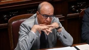 I colpi d’accetta sulla cultura
