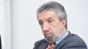 Ko je Luka Mičeta, novi glavni urednik NIN-a, koji će na tom mestu zameniti Aleksandra Timofejeva?