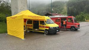 Escursionisti dispersi a Verzegnis: ricerche sospese per il maltempo, si riprende all'alba