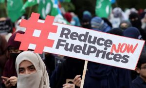 Govt reduces petrol, diesel prices by Rs5
