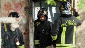 Il mistero delle ossa nella cascina di via Campazzino: la scoperta, l’allarme e le indagini sul rudere andato in fiamme