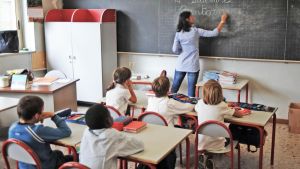 La prof vince la battaglia: troppi contratti a termine, maxi risarcimento dal ministero