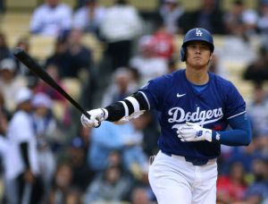 (VIDEO) Zach Neto Robs Shohei Ohtani with Spectacular Triple Play in Dodgers-Angels Rivalry