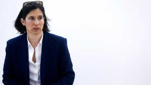 Schlein si vede premier e pensa già al dopo Trump. Il seminario Pd
