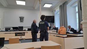Nach Brandnacht in Friedrichshafen: Aussagen der Söhne belasten ihren Vater