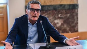 EssiLux, nuovo scontro legale: Milleri vuole due milioni di azioni