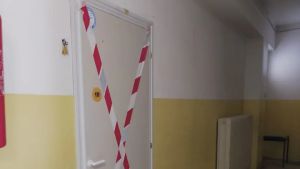 Bagni della scuola di via Vasari a Trieste, la situazione è sempre più critica