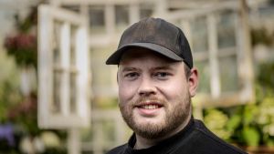 Peter skulle egentlig videre - så faldt hans far ned fra et drivhus
