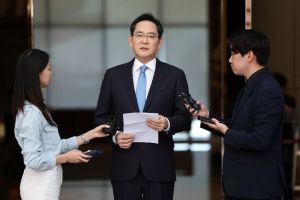 Samsung Electronics en vakbond hervatten maandag loonoverleg