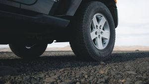 Bimba di 2 anni muore travolta da un’auto in retromarcia