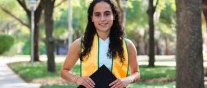 Entre ecuaciones y canastas, la avilesina Sara Lorca se gradúa con honores en Florida: 