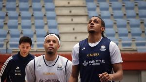 El Alimerka Oviedo Baloncesto, centrado en conseguir la segunda victoria en San Sebastián