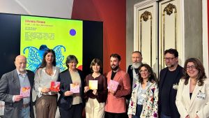 In/Canti e Banchi. Il teatro di strada invade il centro