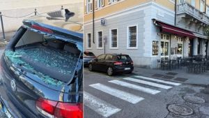 Trieste, un'altra rissa notturna sulle Rive tra trenta maranza. Danni alle auto parcheggiate e ai locali