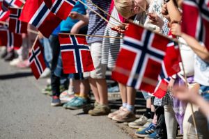 Barna bygger landet