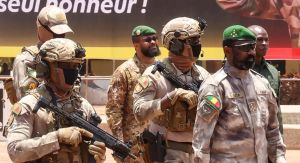 Lo Stato islamico assedia il governo del Mali