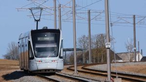 Det havde været billigere at give folk fra Lystrup en taxatur end en tur i letbanen