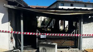Fiamme all'oratorio di Vallenoncello: si indaga sul cortocircuito, l'area resta sotto sequestro