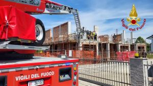 Istrana, incidente sul lavoro in cantiere: un operaio ferito