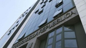 San Giorgio a Cremano, abusi su ragazze minorenni durante lezioni di musica: docente arrestato in flagrante