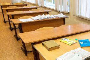 Увольнение из школы стоило учительнице миллион рублей: в чем подвох