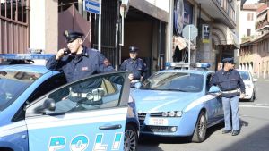 Lo approccia sull’app di incontri, poi lo ricatta dopo il rapporto
