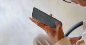 Stop Diagnosing Yourself From Social Media Posts