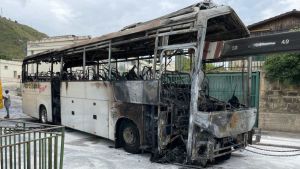 Lanciò un bus contro sede del Comune di Pozzuoli, condannato a un anno e 8 mesi