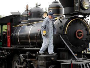 TAIT: Locomotive 107 notches its namesake birthday at Fort Edmonton Park