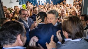 Moreno derrota a Pedro Sánchez