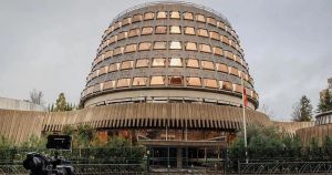 Suspensión política de leyes autonómicas