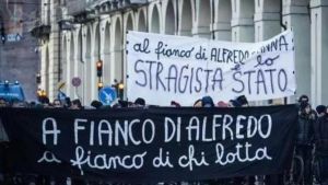 Raid anarchici a Pisa, c’è un secondo episodio. “Ogni guerra comincia dentro un laboratorio”