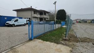 Il caso del muro della discordia che intrappola lo chef stellato