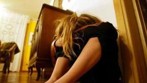«Tentò di violentare la figlia»