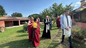 La villa diventa centro spirituale buddista: «Teolo nuovo cuore d’Europa»