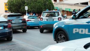 San Jacopino, i residenti scendono in piazza per chiedere sicurezza: “Coltelli e risse all’ordine del giorno”