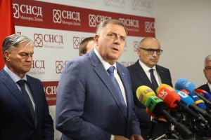 Dodik o neotvaranju prelaza: Ko koga ucjenjuje?