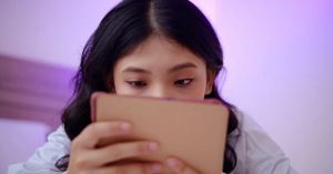 Social Media Is Misinforming You About Relationships