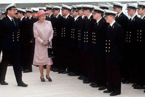 Books / The exquisitely dull life of Elizabeth II, expert on cap badges