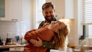 Rutinas de pareja que fortalecen el amor en la vida cotidiana