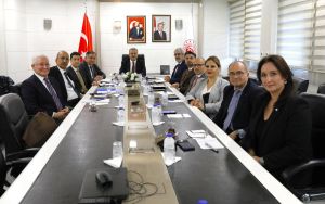 İtalyan Lisesi’ndeki grevi sonlandırmak için Bakanlık devrede: Okul yönetimine 1 hafta süre