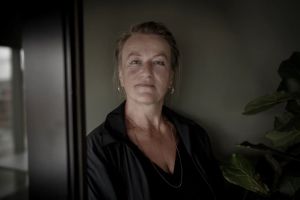Sådan ser integration ud i praksis: Selv børn i hijab og orientalske festdragter holder flaget højt
