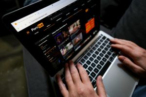 Désamorçons la courroie de transmission de la misogynie