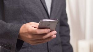 Anche le ex spie si fanno intercettare. Noi saremmo più bravi